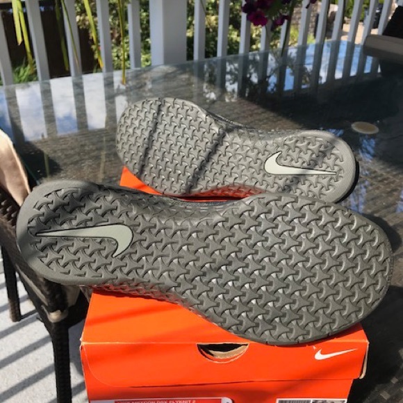 NEW Nike Metcon DSX Flyknit 2 in Black - Picture 2 of 12